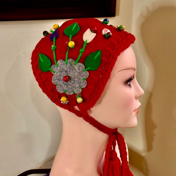 Vintage 40s Woman’s Red Wool HandmadeTyrolean Style Snow Bonnet / Winter Hat - Picture 5 of 15